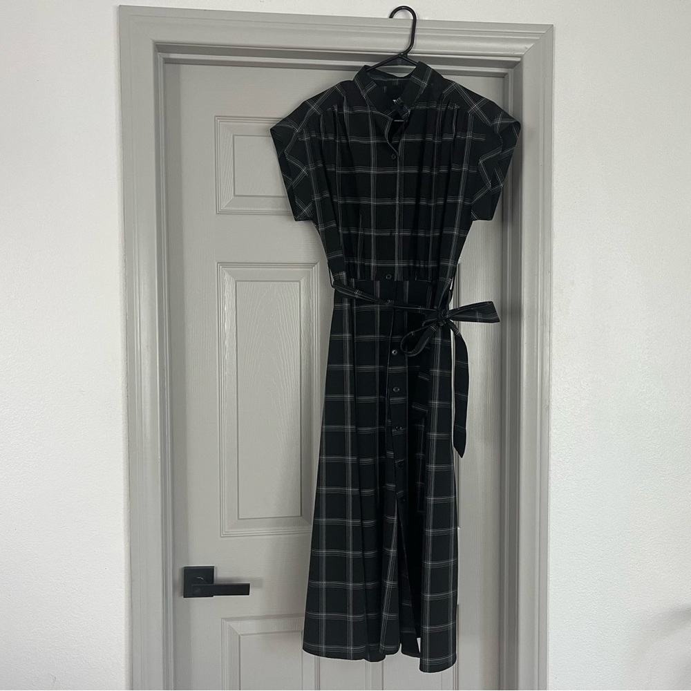 Calvin Klein midi-length shirt dress button up.